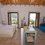 Iliolousta 4*