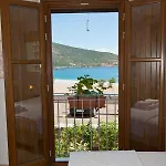 Iliolousta Aparthotel Kyparission