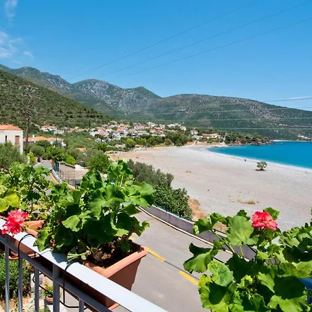 Apartahotel Iliolousta Kyparíssion