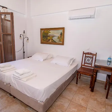 Iliolousta Apartahotel Kyparíssion