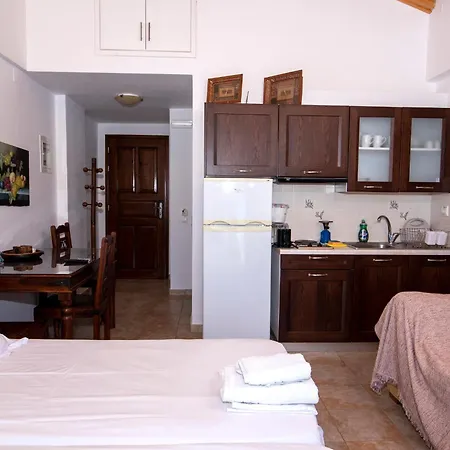 Iliolousta 4* Kyparíssion