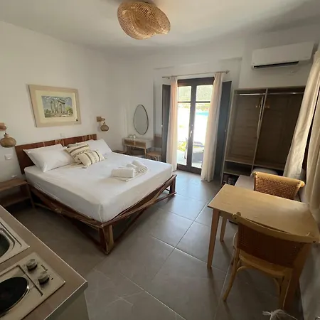 Aparthotel Iliolousta 4*