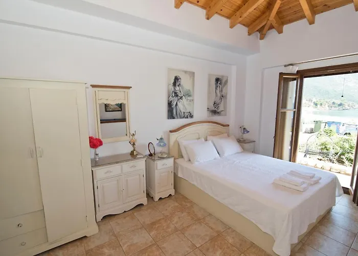 Lejlighedshotel Iliolousta Kyparíssion