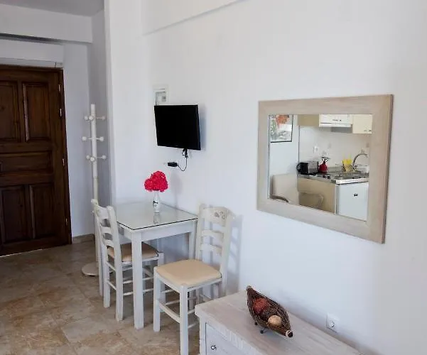 Lejlighedshotel Iliolousta Kyparíssion