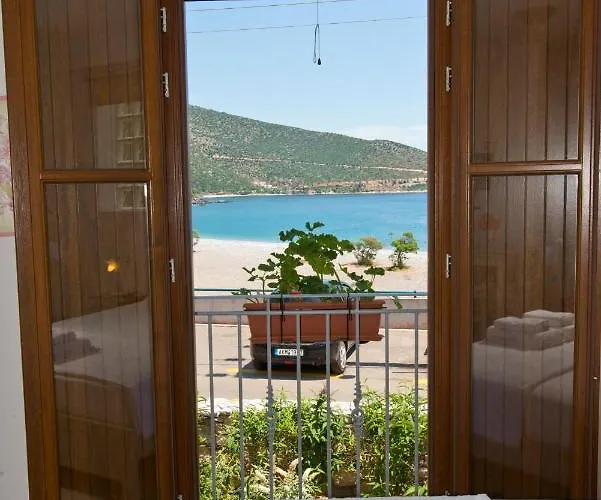 Iliolousta Lägenhetshotell Kyparíssion