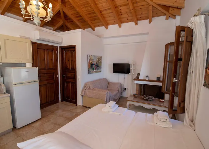 Lejlighedshotel Iliolousta Kyparíssion